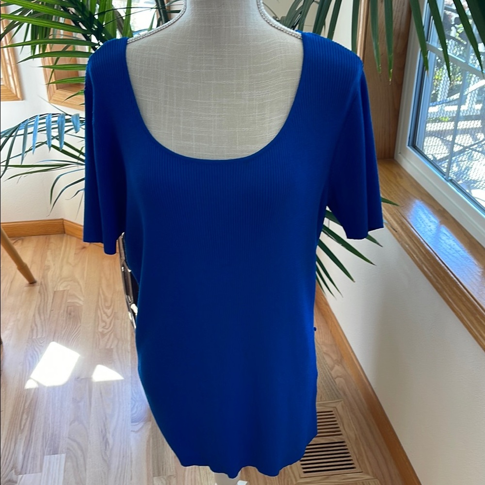 Jones New York Blue Fitted Short Sleeve Sweet Tee